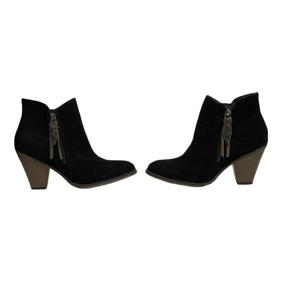 MIA MONTGOMERY BLACK  FAUX SUEDE BOHO FEATHER ZIPPER PULL DETAIL BOOTIES SIZE‎ 8 - Picture 1 of 8